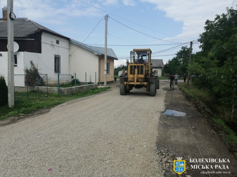 У Болехові розпочали капітальний ремонт дороги (ФОТО) 9 1627029706 img 20210722 171816