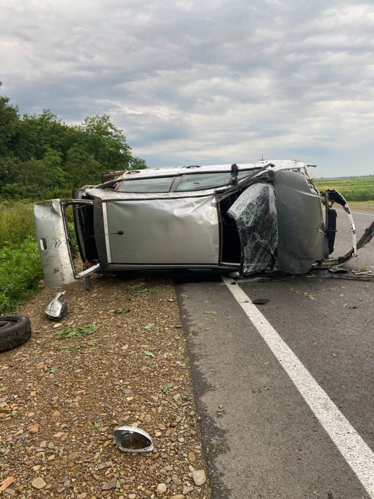 На Снятинщині в аварію потрапила коломиянка (ФОТО)