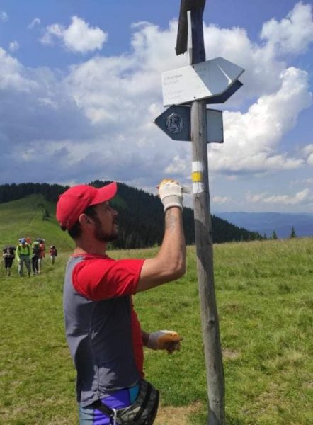 На Верховинщині відновили маркування до двох туристичних маршрутів (ФОТО)