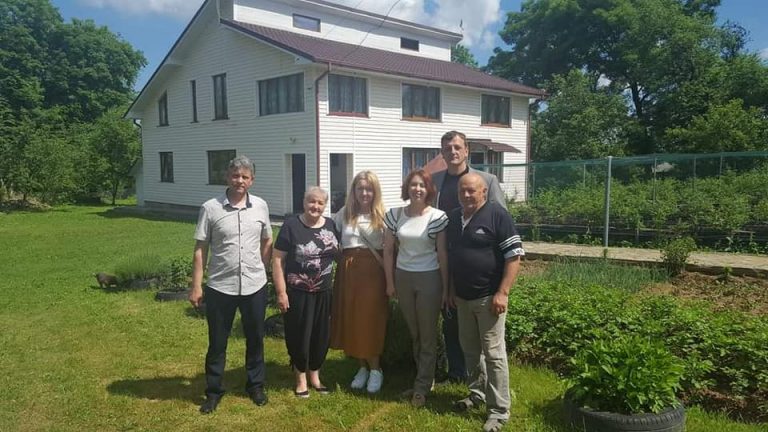 На Богородчанщині ще одна сім'я вирішила стати патронатними вихователями (ФОТО 5 На Богородчанщині ще одна сім'я вирішила стати патронатними вихователями (ФОТО
