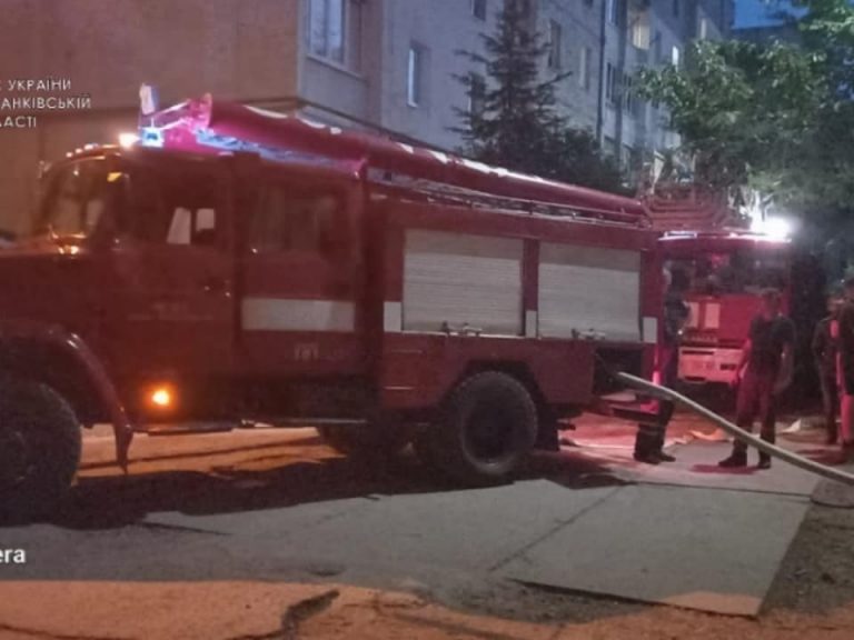 У Франківську горіла квартира (ФОТО,ВІДЕО) 4 222704353 4130766110376526 6157338355902705271 n