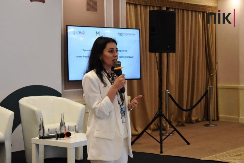 Денис Шмигаль: "Івано-Франківщина та Донеччина будують мости співпраці заради розвитку України" (ФОТО) 8 223475078 551574782871239 7704466654275301105 n scaled