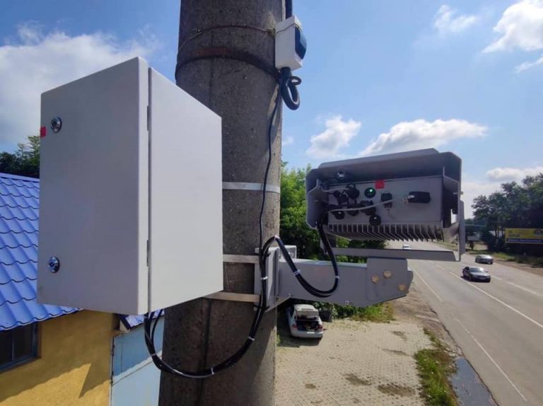 У Франківську встановили перші комплекси автоматичної фото та відеофіксації порушень ПДР (ФОТО) 7 225932911 222396829887720 4208511591854850255 n