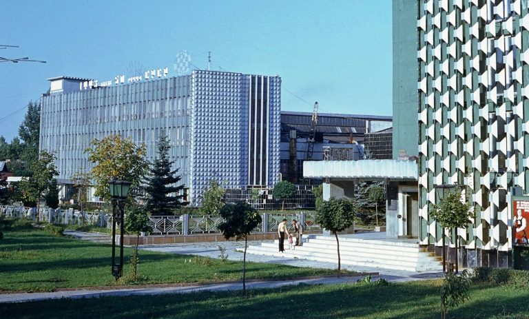 Втрачений Франківськ: фурнітурний завод (ФОТО) 1 22829843 298515530641051 8914059291826458705 o NOV