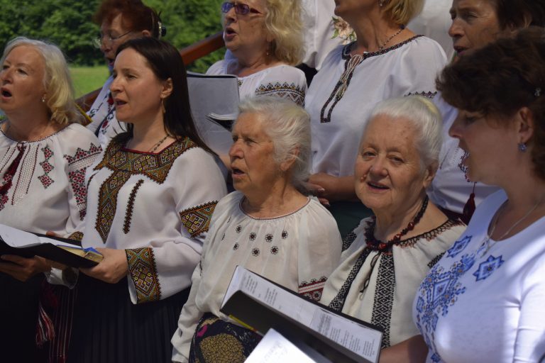 91-річна пані Катерина побувала на першій прощі бабусь та дідусів Прикарпаття (ФОТО) 8 91-річна пані Катерина побувала на першій прощі бабусь та дідусів Прикарпаття (ФОТО)