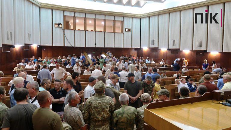 Не мають повноважень: Франківська обласна рада відповіла протестувальним з Рожнятівщини 12 Сесія обласної ради 09.07.2021