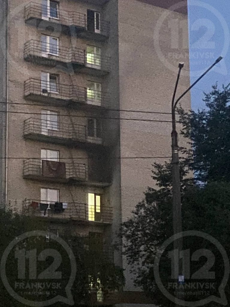 У Франківську трапилася пожежа в гуртожитку (ВІДЕО) 10 IMG 20210730 213735 942