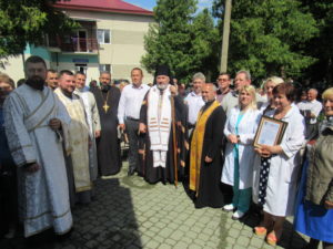 У Надвірній освятили оновлену каплицю Пресвятої Євхаристії біля лікарні (ФОТО)