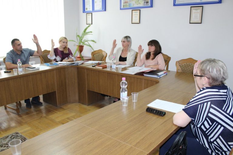 У Тисмениці обирають директорів шести навчальних закладів (ФОТО)
