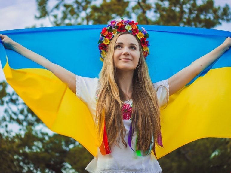 Підрахували, скільки вихідних матимуть українці у серпні 2021