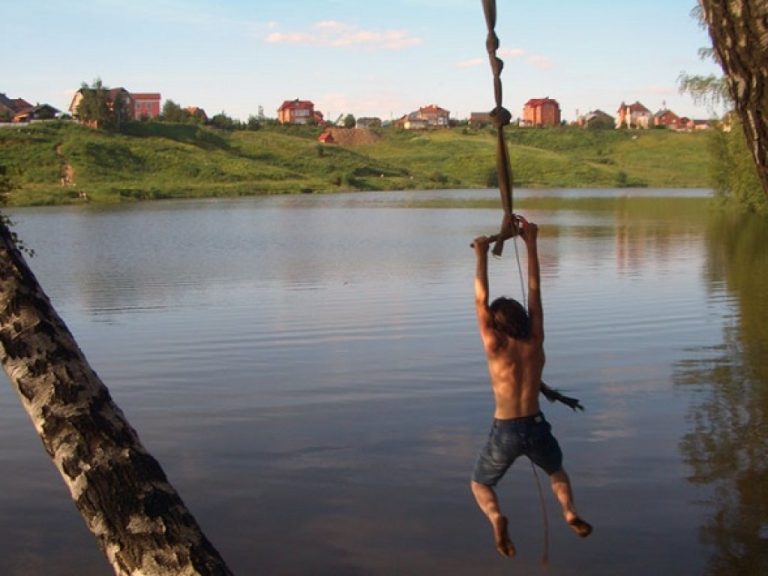 У Галичі підлітки стрибали з моста у Дністер: рятувальники викликали поліцію 5 original 2861297298