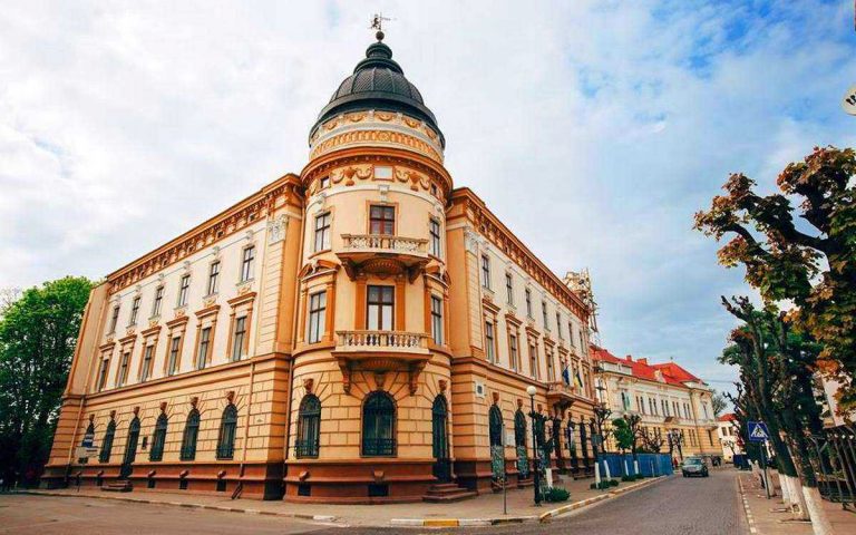 1513683338 kolomyya muzej mystetstva guculschyny ta pokuttja 1