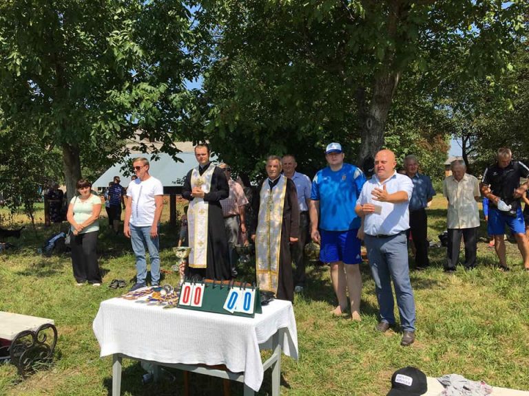 На Городенківщині відкрили та освятили спортивний майданчик (ФОТО) 3 На Городенківщині відкрили та освятили спортивний майданчик (ФОТО)