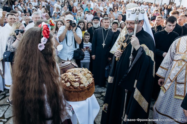 Стало відомо, хто з високого духовенства молився з галичанами у Крилосі (ФОТО) 7 229888507 1917020241791141 2030289185351097065 n