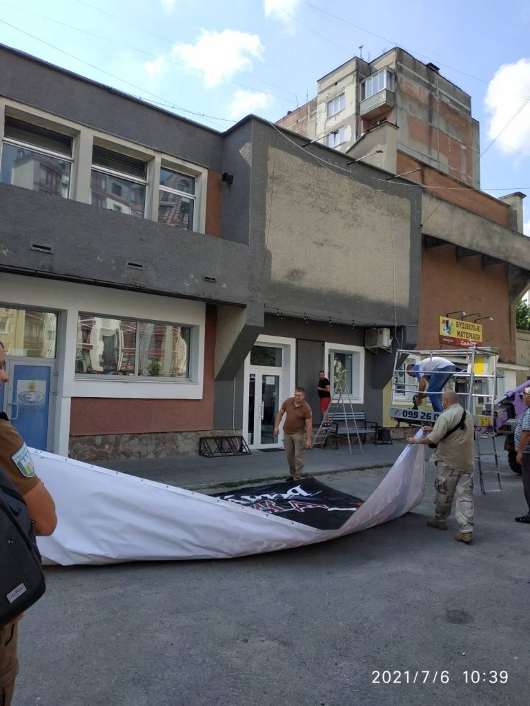 У Франківську за місяць зафіксували понад 50 об'єктів, встановлених без дозволу 6 230285134 2144254382381477 7998704513724169088 n