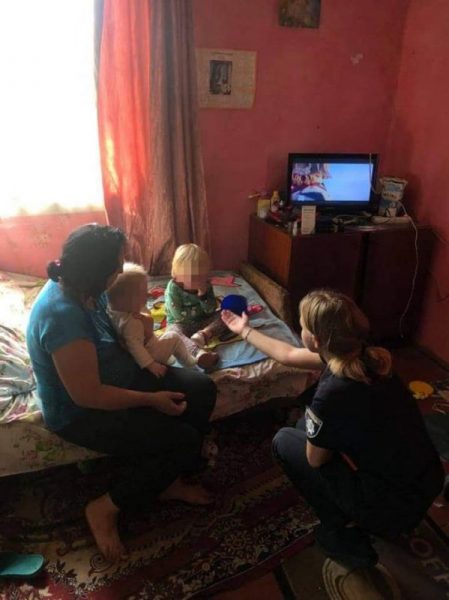 На Богородчанщині матір не виконує свої батьківські обов'язки (ФОТО)