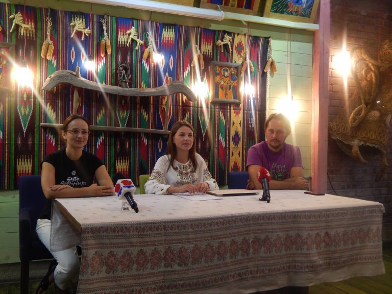 «Їж, пиши, мандруй»: гості Прикарпаття скуштують страви, які полюбляв Франко та інші класики 4 237948159 1033131180796050 6694904995462361686 n