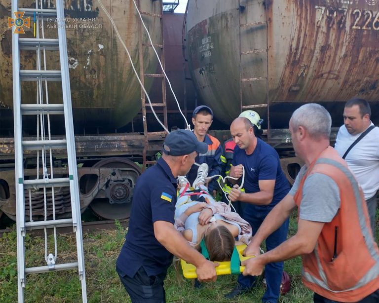 На Львівщині дівчину-підлітка вдарило струмом (ФОТО) 12 238153796 4303084903106310 5089008218178392295 n