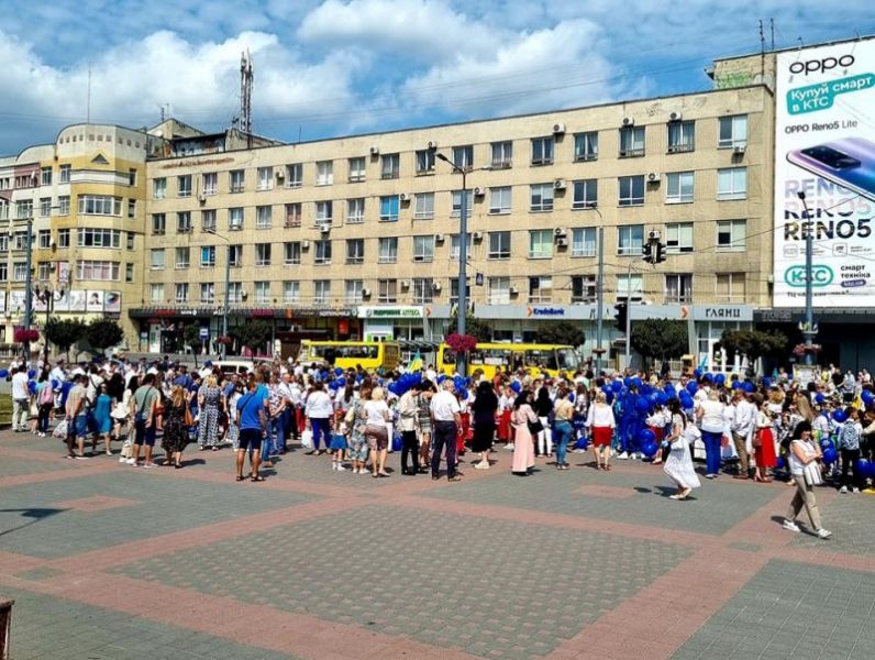День Незалежності на Локомотиворемонтному заводі Франківська