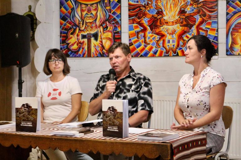 "Місто, з якого почалася війна": у Коломиї презентували документальну книгу (ФОТО) 6 240391867 952693758646975 7905958871705169110 n