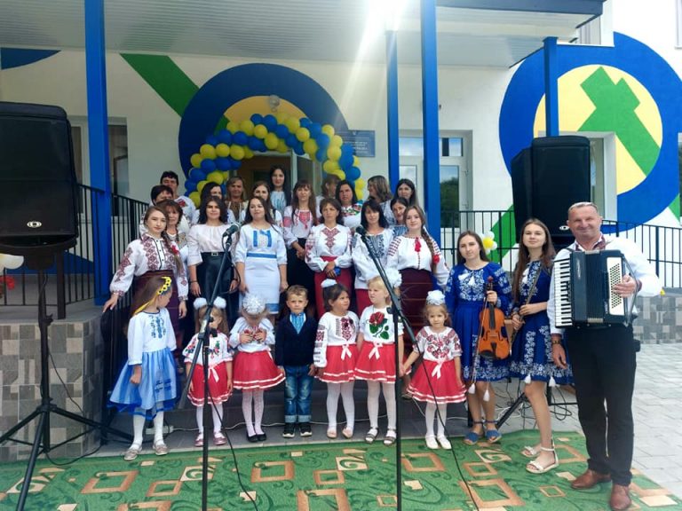 В Порогах на Прикарпатті відкрили дитячий садочок "Джерельце" (ФОТО) 6 В Порогах на Прикарпатті відкрили дитячий садочок "Джерельце" (ФОТО)