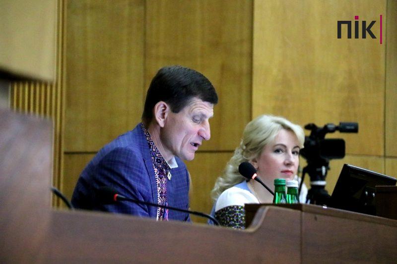 Урочиста сесія Івано-Франківської обласної ради: як це було (ФОТОРЕПОРТАЖ) 49 33 scaled