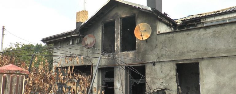 Авіакатастрофа в Шепарівцях: як живе сім'я, на будинок якої впав літак (ФОТО) 11 341648489d65de9b