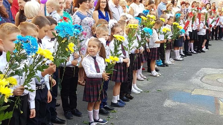 На Прикарпатті повідомили, якими будуть шкільні лінійки 1 вересня 12 69411644 504177790398907 6419773559626792960 n