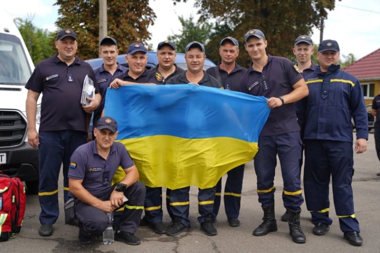 Українські вогнеборці полетіли до Греції гасити пожежі (ФОТО) 1 Українські вогнеборці полетіли до Греції гасити пожежі (ФОТО)