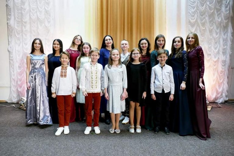 Калуська "Ліра" - співоча душа франківської зірки Оксани Лісовської (ФОТО) 2 77026885 2689371177792895 707526116042080256 n