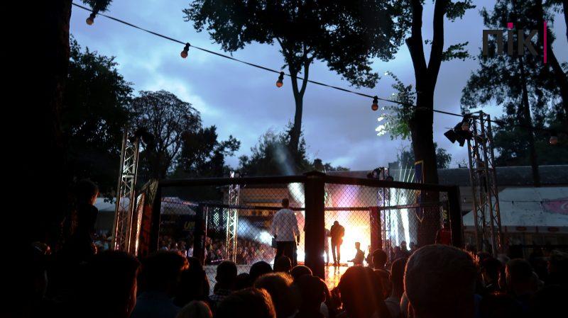 "АRMY MMA": у Палаці Потоцьких влаштували видовищні бої (ФОТО, ВІДЕО) 8 АRMY MMA в Івано-Франківську