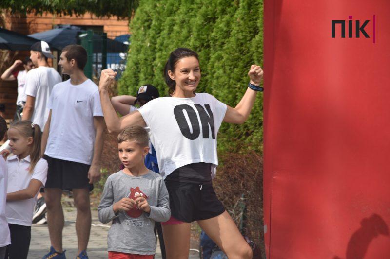 У Франківську влаштували патріотичний забіг та флеш-моб із фарбами холі (ФОТО, ВІДЕО) 4 DSC 0011 scaled