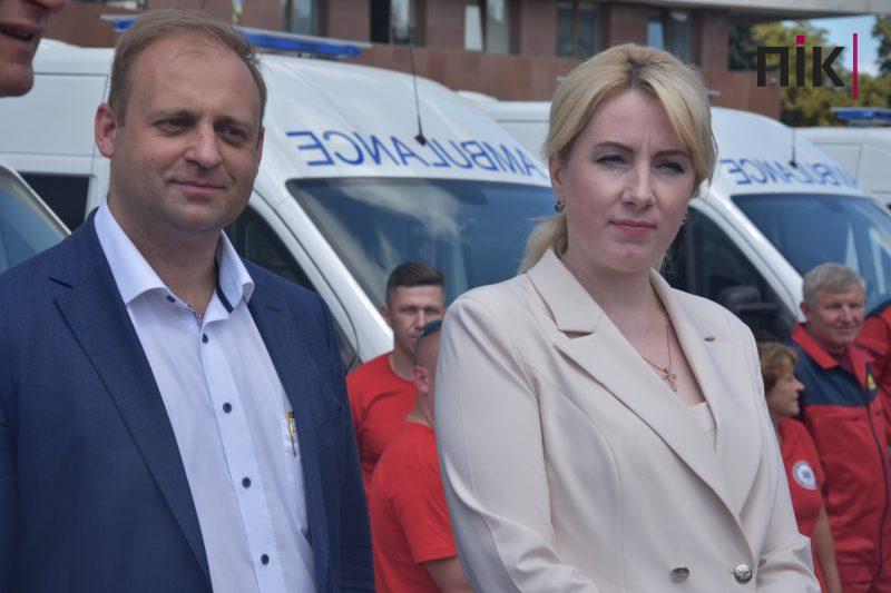26 нових автомобілів швидкої допомоги отримали райони Прикарпаття (ФОТО) 7 26 нових автомобілів швидкої допомоги отримали райони Прикарпаття