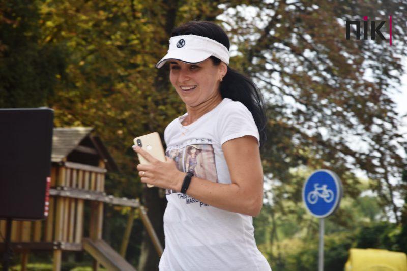 У Франківську влаштували патріотичний забіг та флеш-моб із фарбами холі (ФОТО, ВІДЕО) 23 флеш-моб із фарбами холі в Івано-Франківську