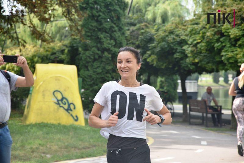 У Франківську влаштували патріотичний забіг та флеш-моб із фарбами холі (ФОТО, ВІДЕО) 25 флеш-моб із фарбами холі в Івано-Франківську