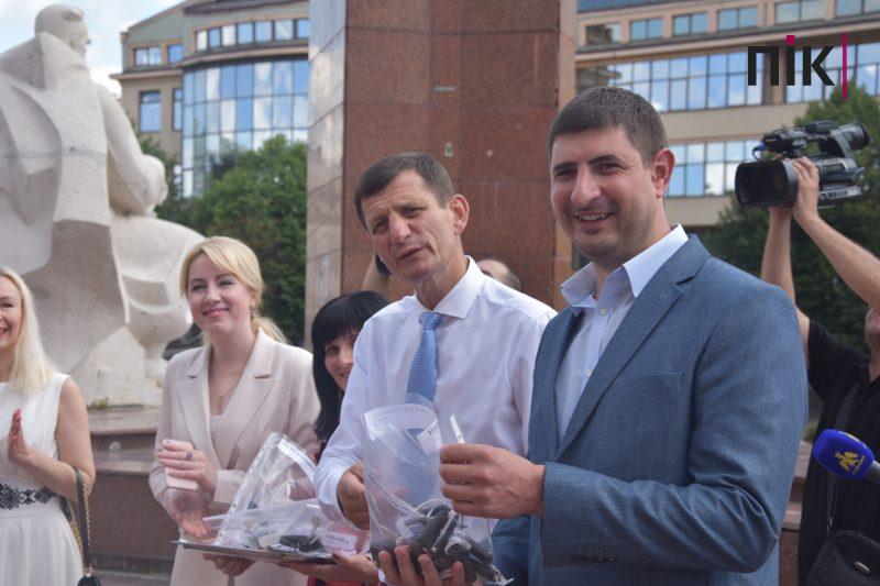 26 нових автомобілів швидкої допомоги отримали райони Прикарпаття (ФОТО) 16 26 нових автомобілів швидкої допомоги отримали райони Прикарпаття