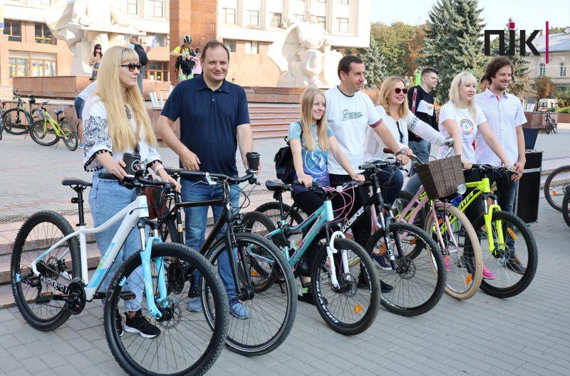Люди Прикарпаття: масштабний святковий велопробіг в Івано-Франківську (ФОТО) 21 Люди Прикарпаття: масштабний святковий велопробіг в Івано-Франківську