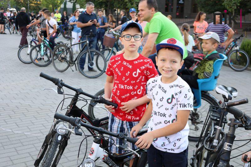 Люди Прикарпаття: масштабний святковий велопробіг в Івано-Франківську (ФОТО) 3 Люди Прикарпаття: масштабний святковий велопробіг в Івано-Франківську