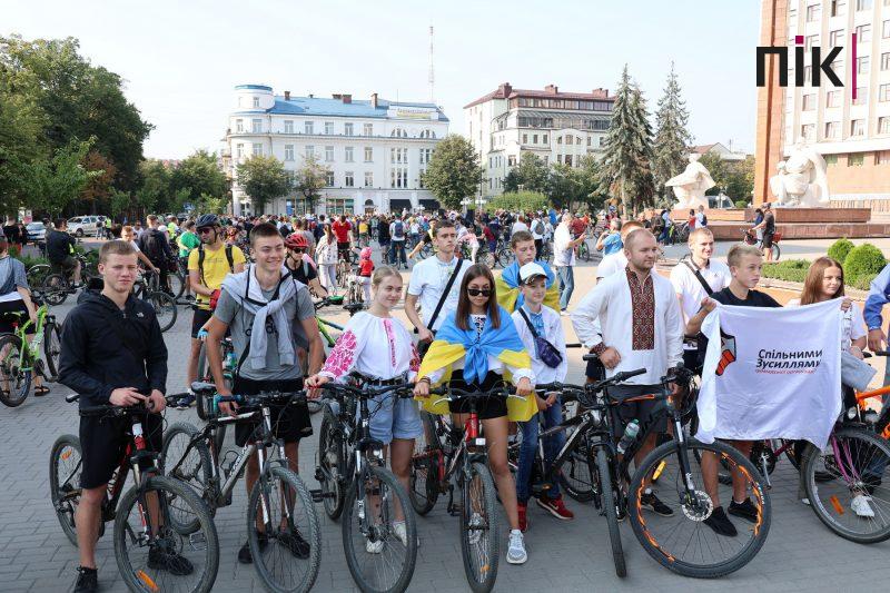Люди Прикарпаття: масштабний святковий велопробіг в Івано-Франківську (ФОТО) 20 Люди Прикарпаття: масштабний святковий велопробіг в Івано-Франківську