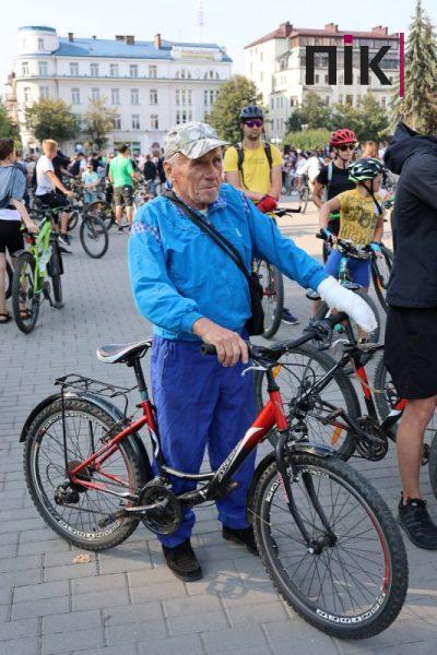 Люди Прикарпаття: масштабний святковий велопробіг в Івано-Франківську (ФОТО) 27 Люди Прикарпаття: масштабний святковий велопробіг в Івано-Франківську