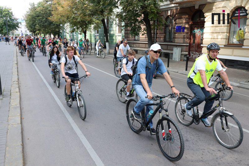 Люди Прикарпаття: масштабний святковий велопробіг в Івано-Франківську
