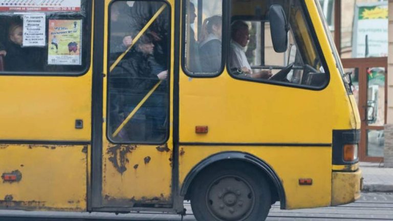 На Косівщині через затиснуту у дверях сукню жінка потрапила до лікарні 3 image 10