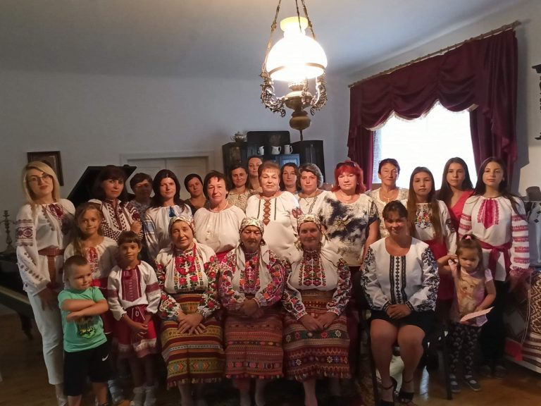 На Городенківщині відбулося свято присвячене українській вишивці 6 received 369416561217489