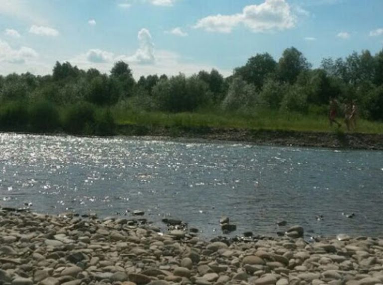 На Надвірнянщині чоловік зазнав травм на річці, його стан важкий 1 unnamed 32
