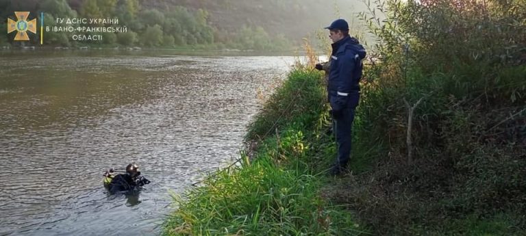Рятувальники знайшли тіло чоловіка, який втопився під час риболовлі у Дністрі (ФОТО) 8 13D86ACC 6499 4CA9 94C2 1315E63985F2