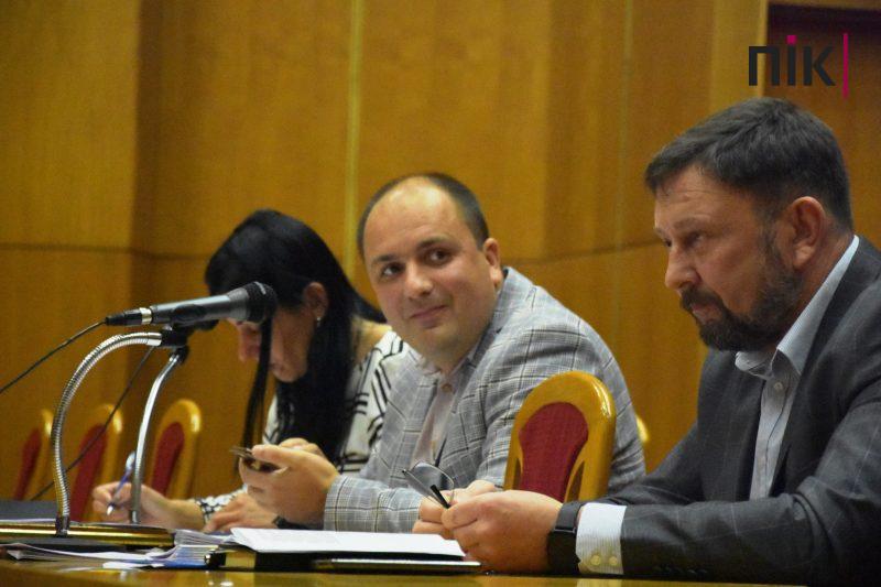 Депутати Франківської райради вкотре нагадали центральній владі про своє існування (ФОТОРЕПОРТАЖ) 10 Сесія Івано-Франківської районної ради