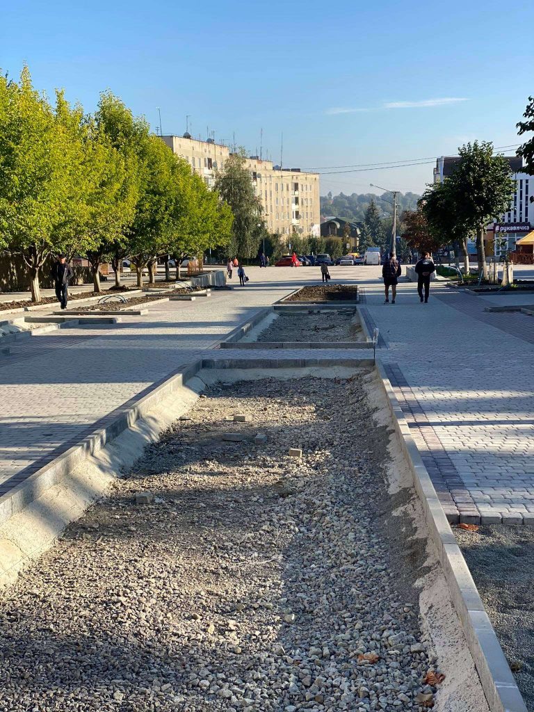 У Городенці створюють нову пішохідну зону (ФОТО) 3 У Городенці створюють нову пішохідну зону (ФОТО)
