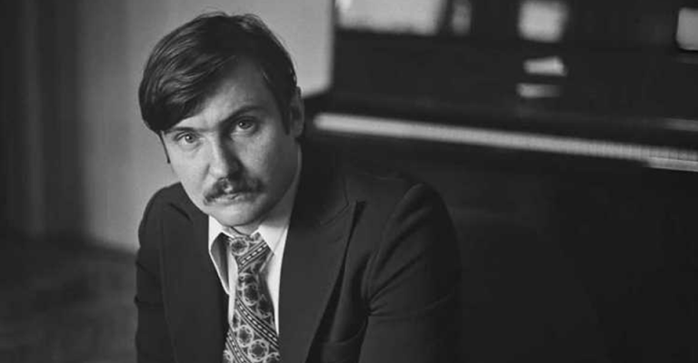 Сенсаційні подробиці смерті легенди: Івасюка повісили вже мертвим 2 206267 ivasiuk photographers.ua 960x380 0