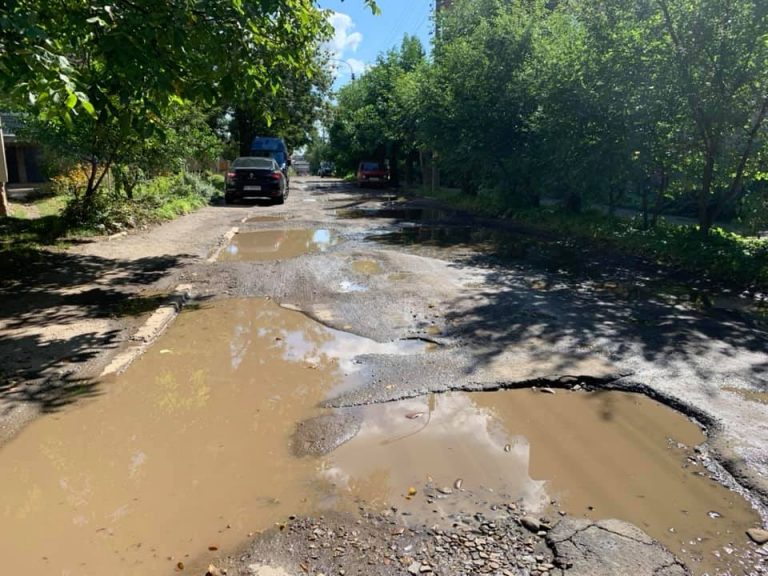 У Франківську взялися за ремонт багатостраждальної вулиці (ФОТО) 3 241125392 236387898494792 8736862468950329164 n