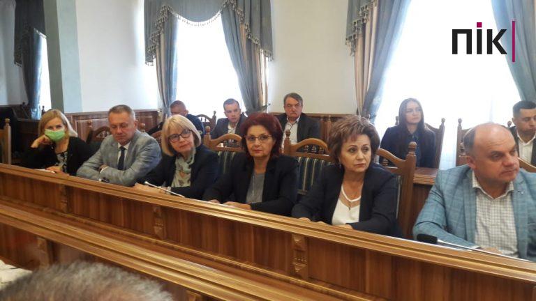 Вакцинація: голова Івано-Франківської ОДА зробила серйозне зауваження очільниці пенсійного управління (ФОТО) 7 241430182 374492204155721 1113777725547264136 n
